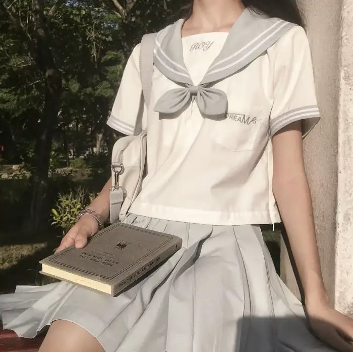 反骨小狗求贴贴