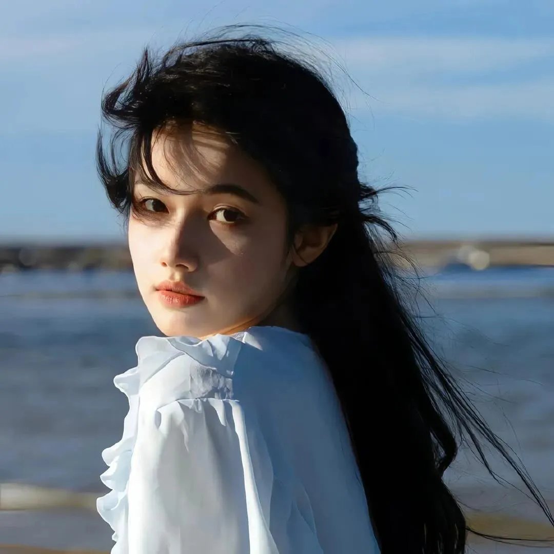 今人不见古时玥